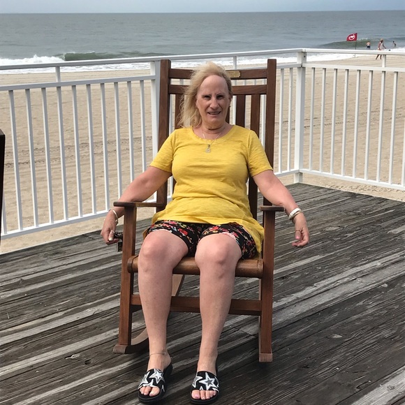 Meet your Posher, Maryann I am an Ambassador - Picture 2 of 2